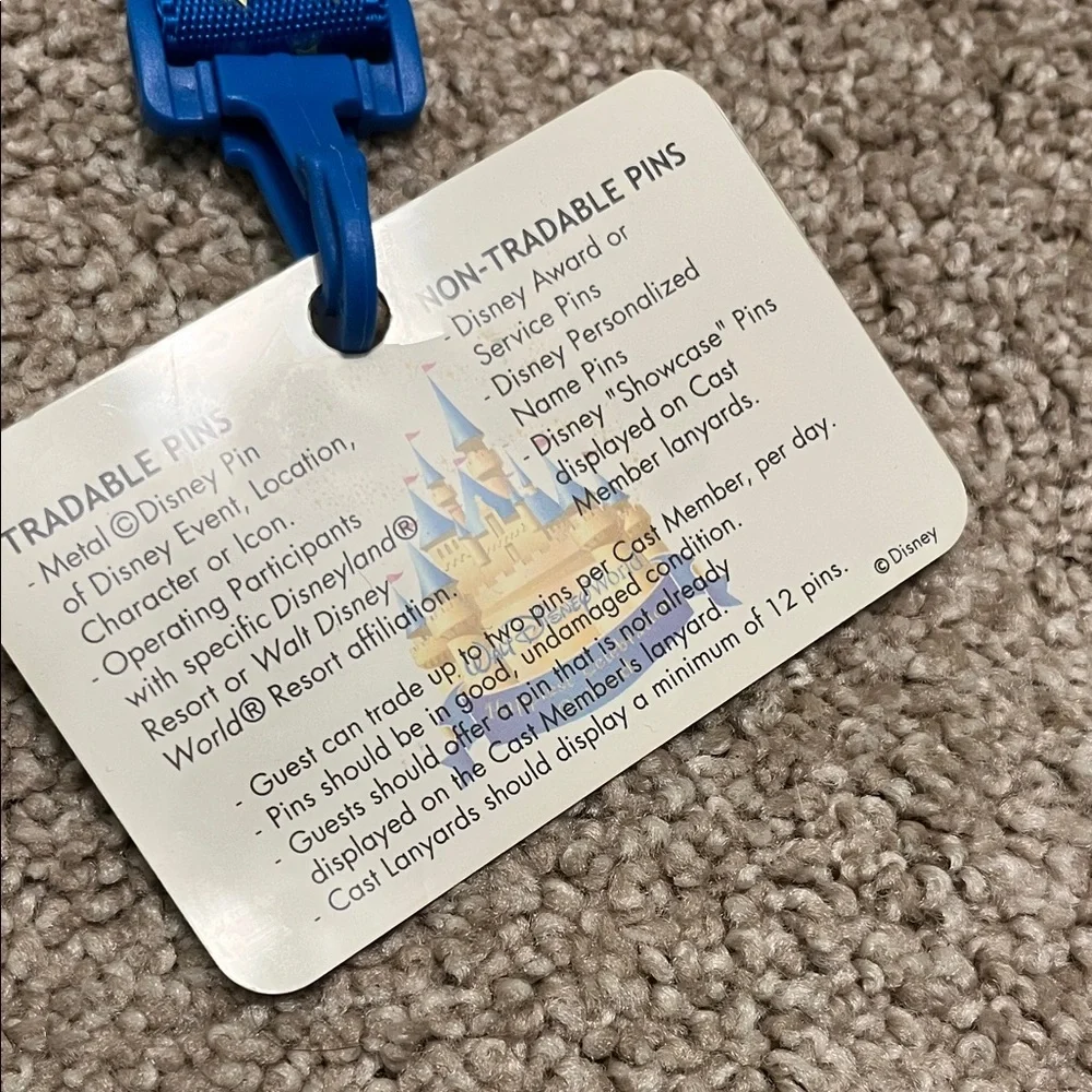 Disney pins Blue Star Pattern lanyard with 2 pins - Picture 6 of 8